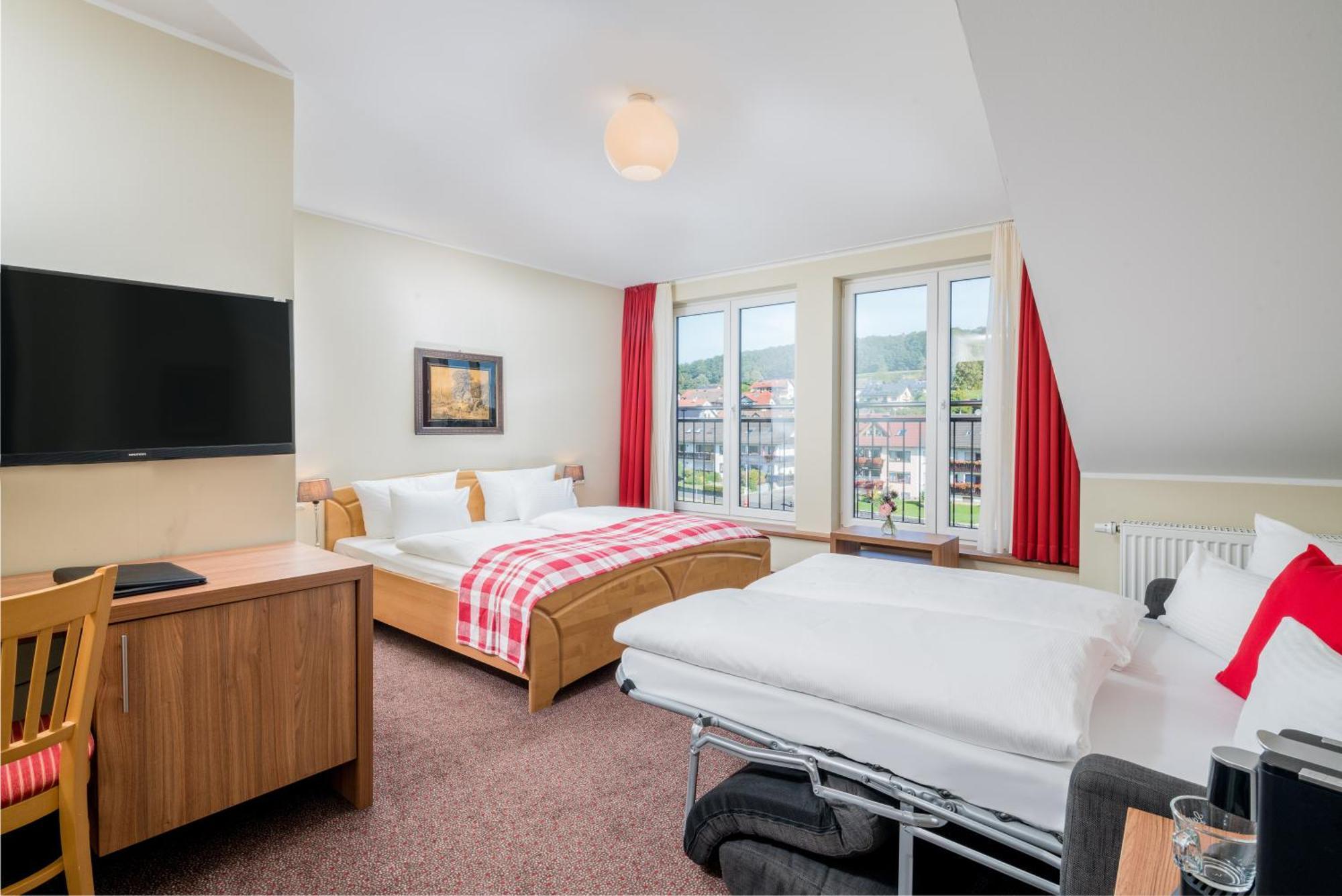 Best Western Hotel Brunnenhof Weibersbrunn Exterior foto