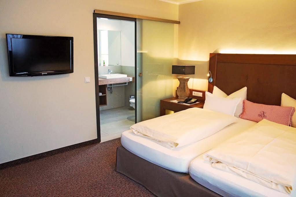 Best Western Hotel Brunnenhof Weibersbrunn Exterior foto